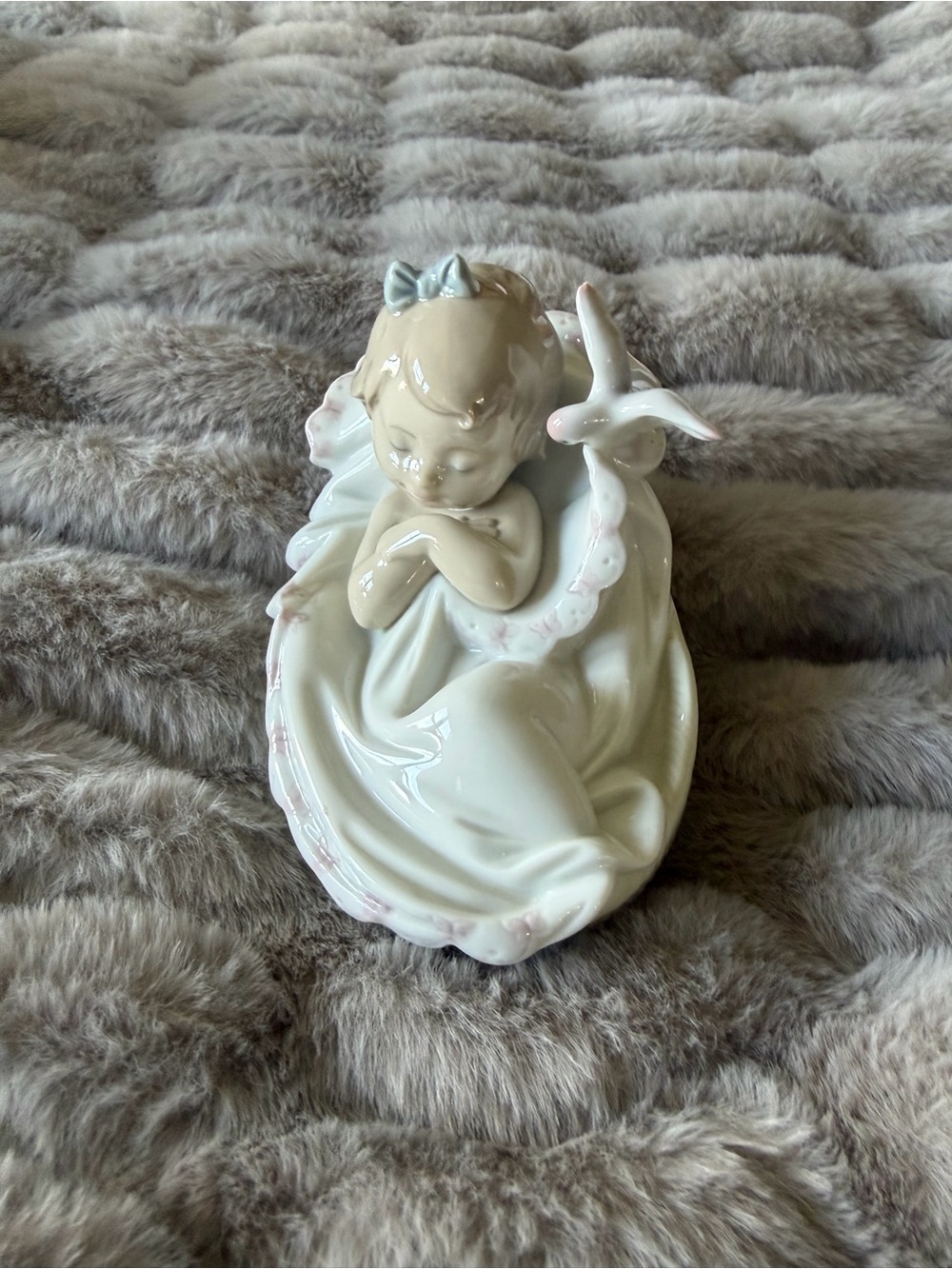 Lladró Comforting Dreams Girl Figurine